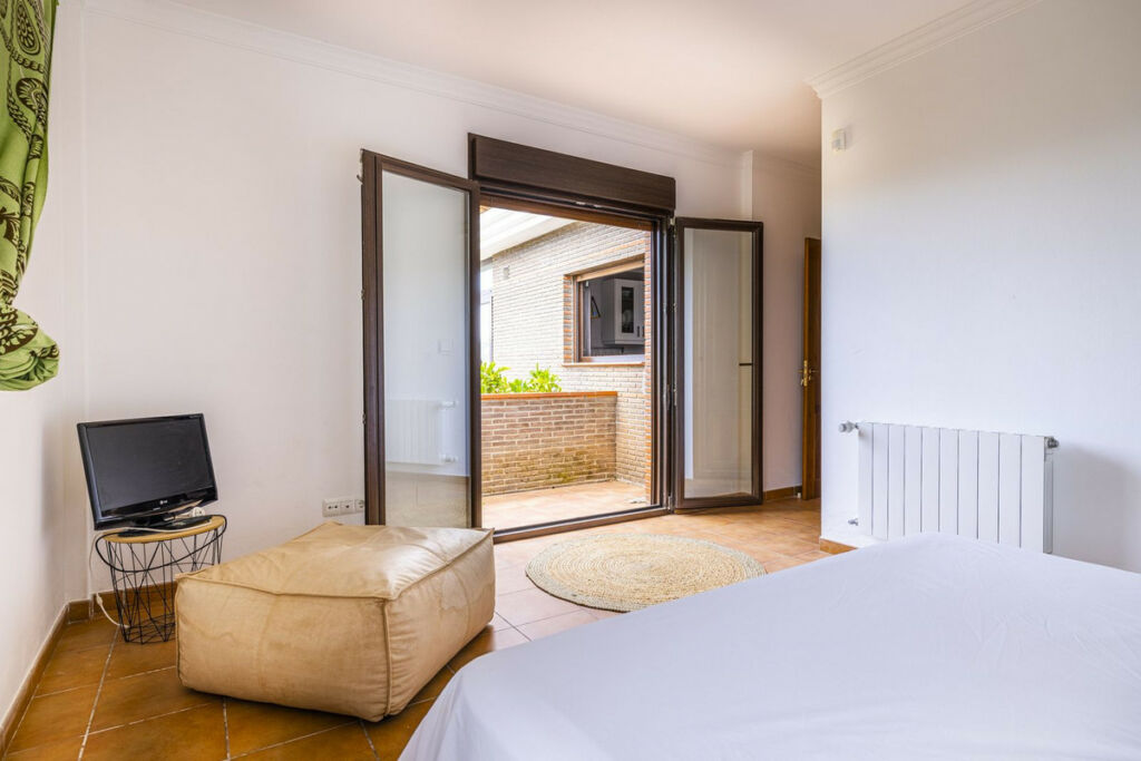 Detached Villa Sayalonga Málaga - image 23