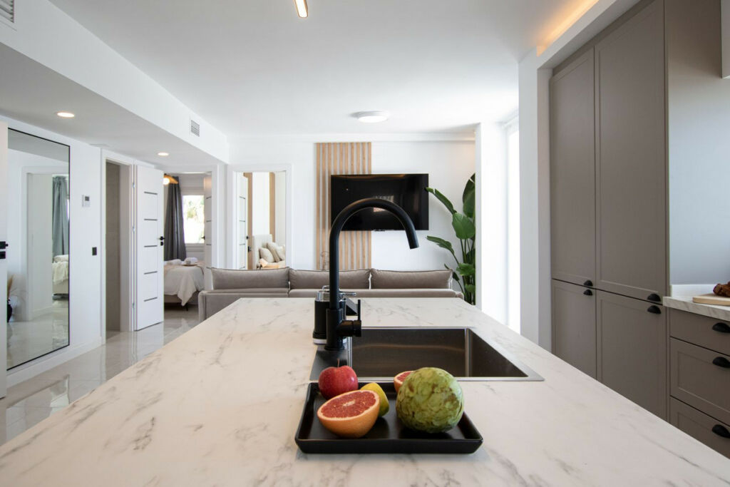 Penthouse Calahonda Málaga - image 23