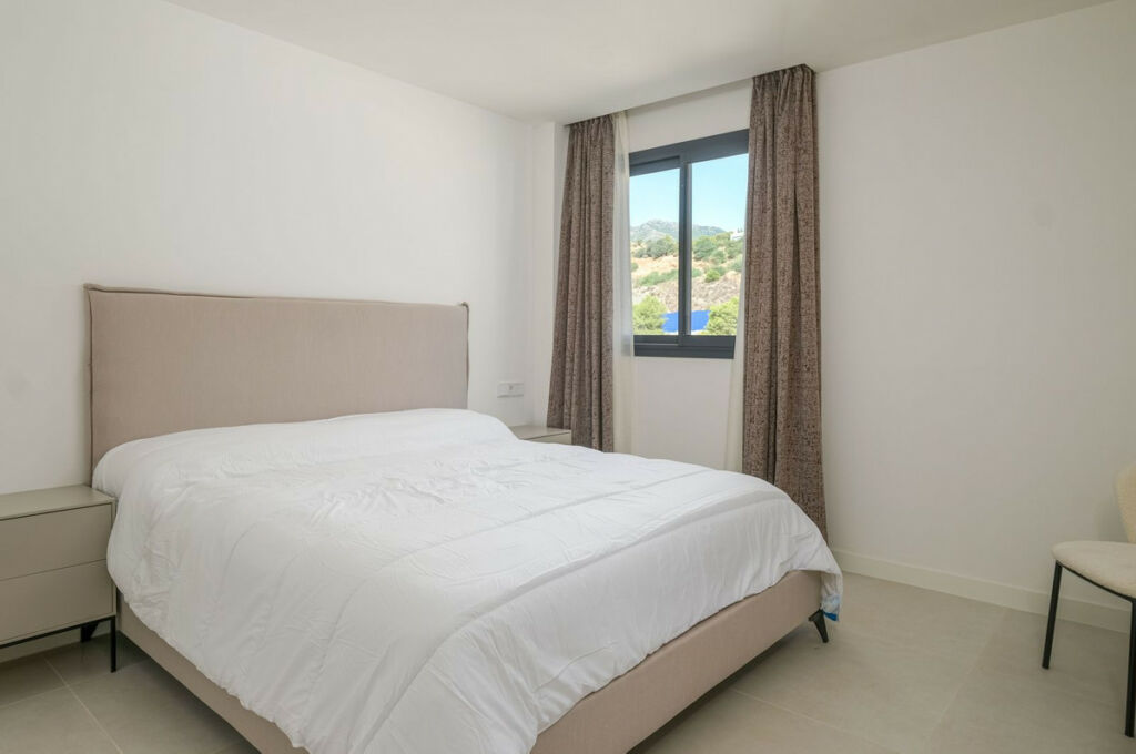 Middle Floor Apartment Carvajal Málaga - image 23