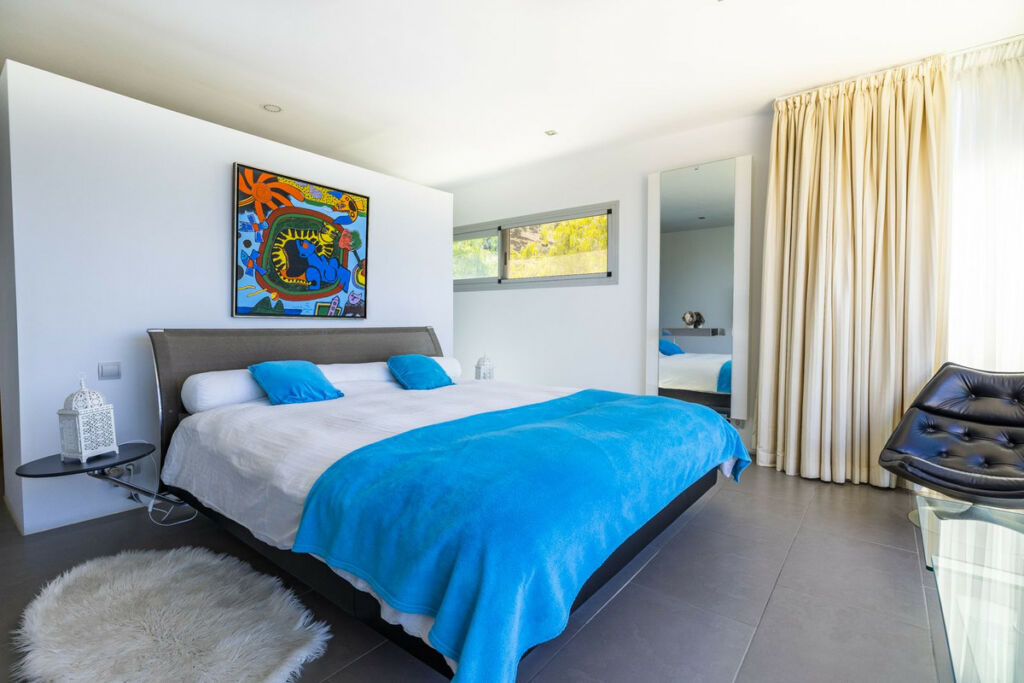 Detached Villa Sayalonga Málaga - image 24
