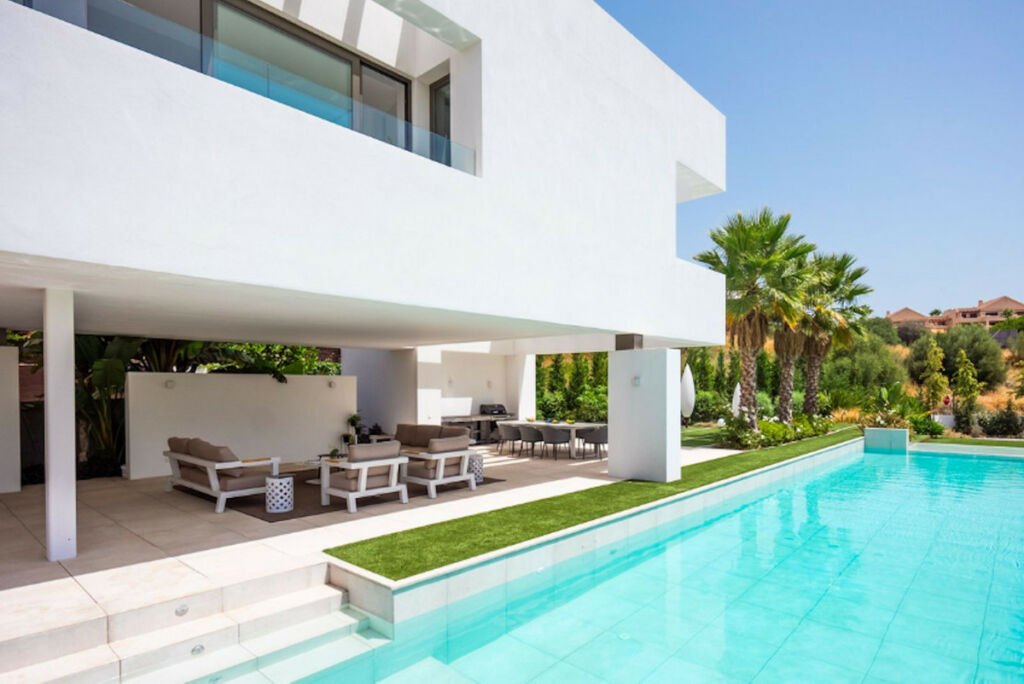 Detached Villa Benahavís Málaga - image 24