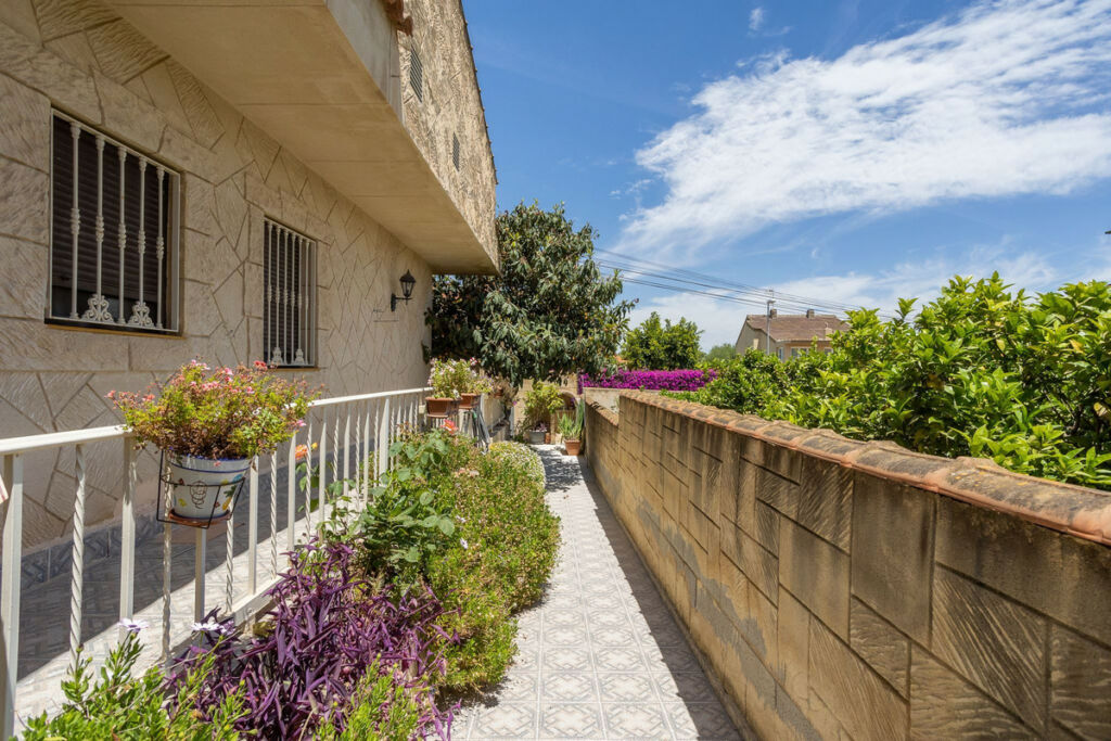 Detached Villa Los Altos Alicante - image 24