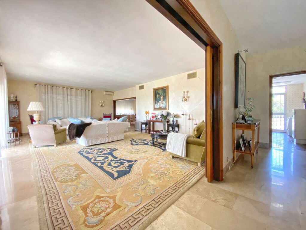 Detached Villa Marbella Málaga - image 24