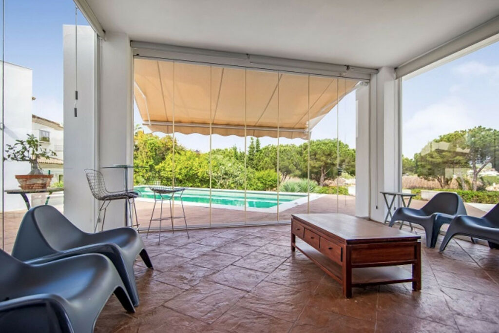 Detached Villa Sotogrande Alto Cádiz - image 24