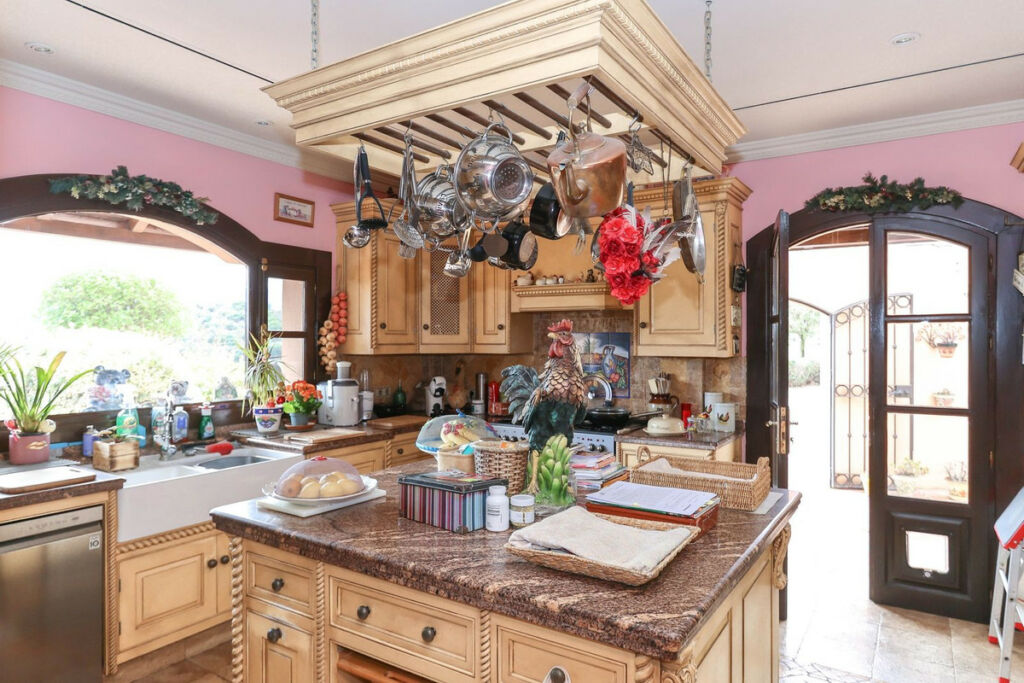 Detached Villa Monda Málaga - image 24