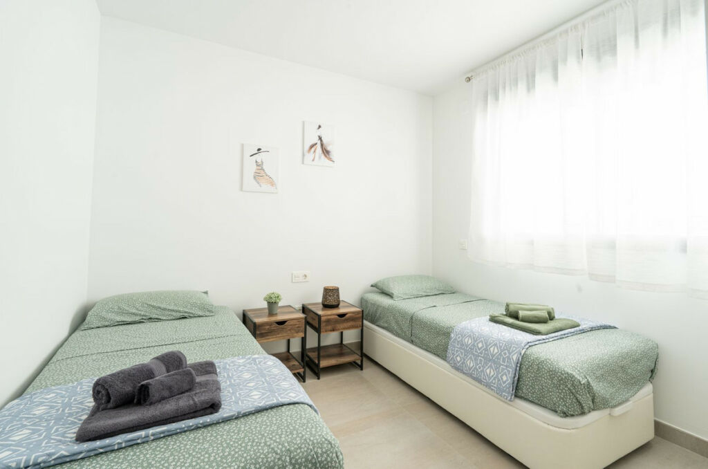 Middle Floor Apartment Fuengirola Málaga - image 25
