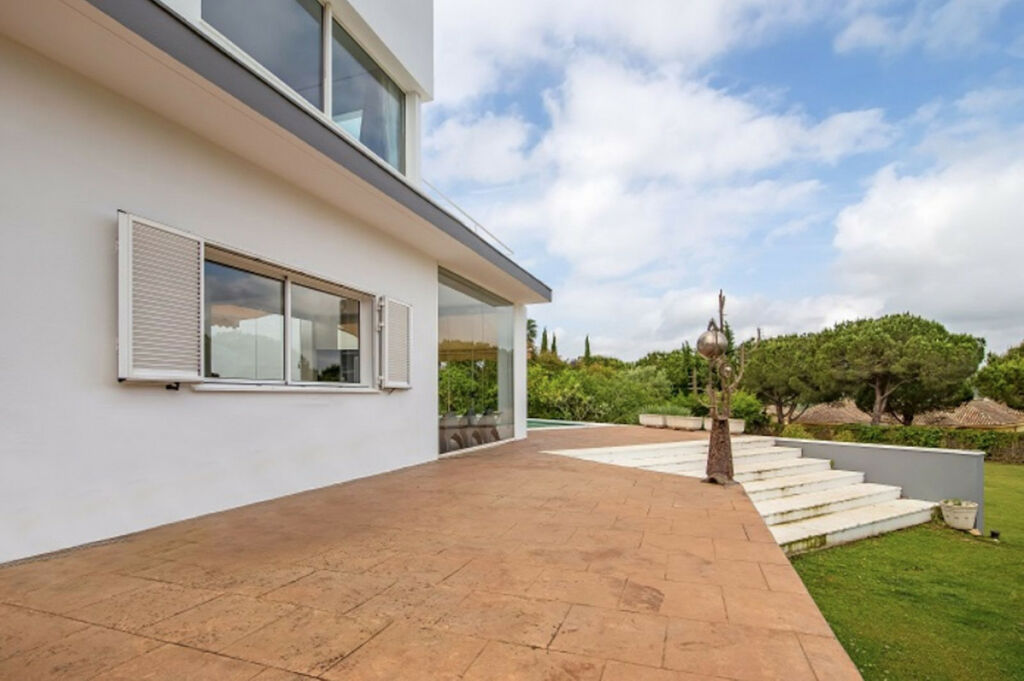 Detached Villa Sotogrande Alto Cádiz - image 25