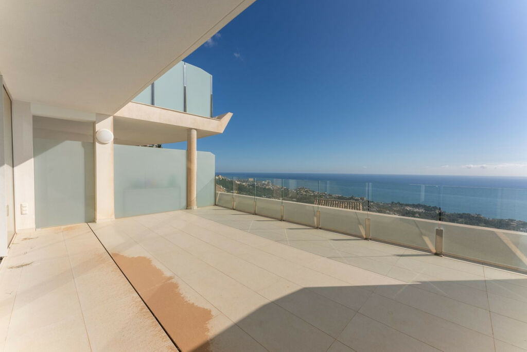Penthouse Duplex Benalmadena Pueblo Málaga - image 25