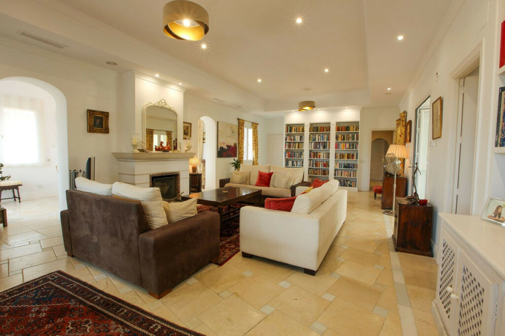Detached Villa Sotogrande Cádiz - image 25