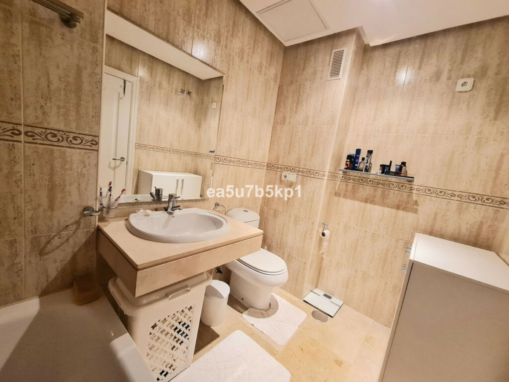 Penthouse Duplex La Duquesa Málaga - image 25