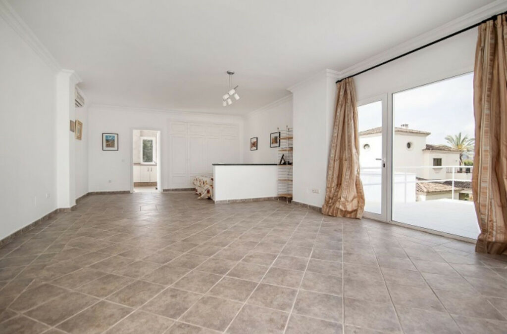 Detached Villa Sotogrande Alto Cádiz - image 26