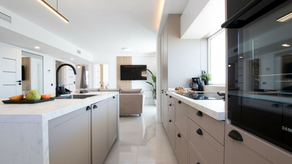 Penthouse Calahonda Málaga - image 26
