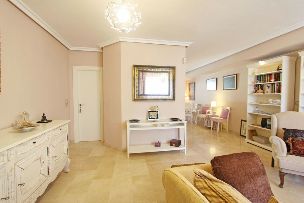 Townhouse Las Chapas Málaga - image 26