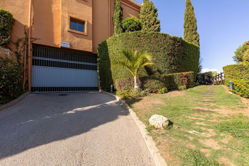 Ground Floor Apartment Benahavís Málaga - image 26