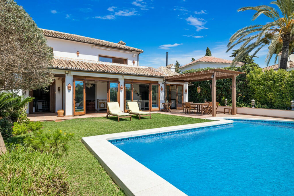 Detached Villa Marbesa Málaga - image 26