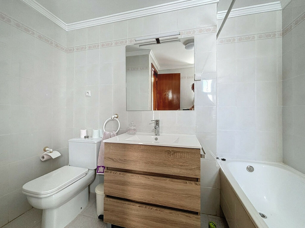 Semi-Detached House Rincón de la Victoria Málaga - image 25
