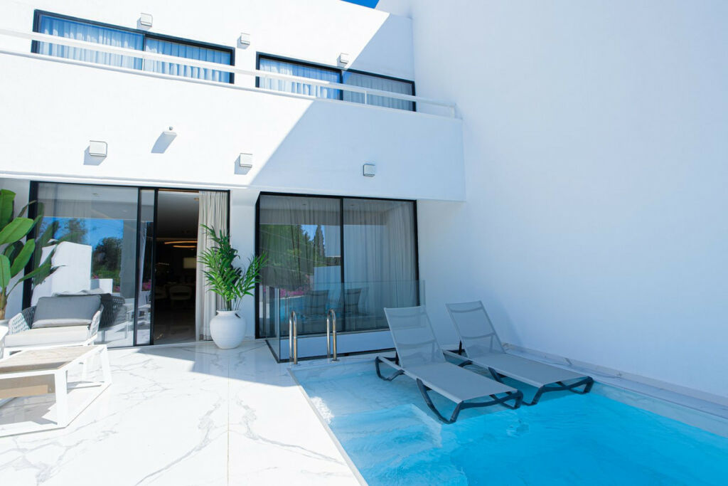 Townhouse The Golden Mile Málaga - image 26