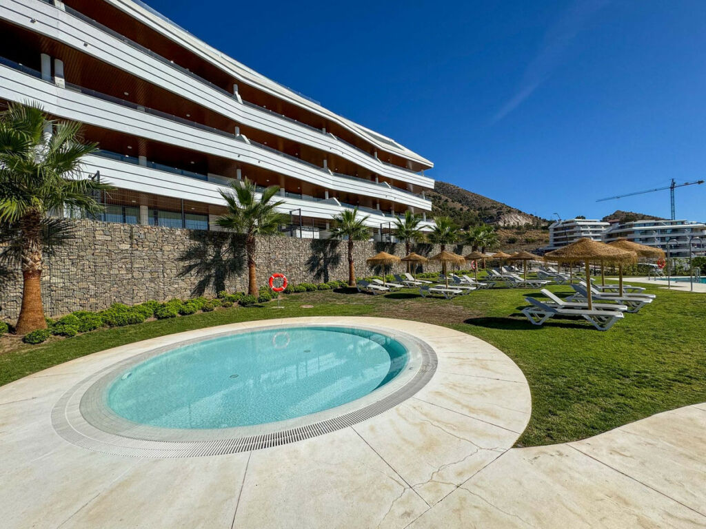Middle Floor Apartment Carvajal Málaga - image 27