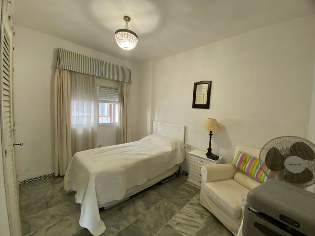 Middle Floor Apartment Fuengirola Málaga - image 27