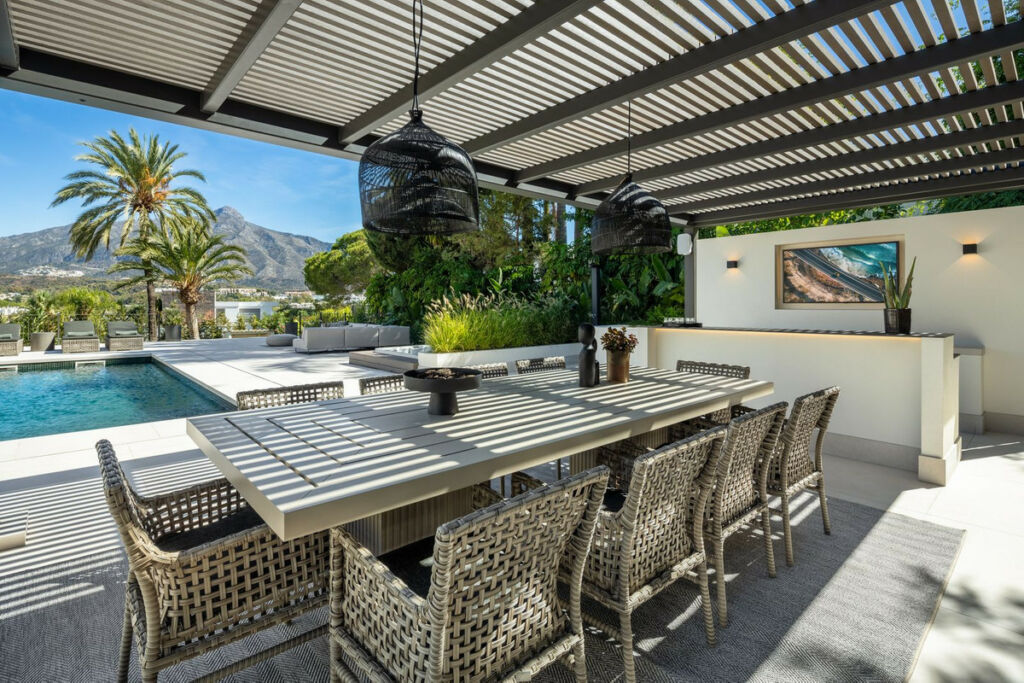 Detached Villa Nueva Andalucía Málaga - image 26