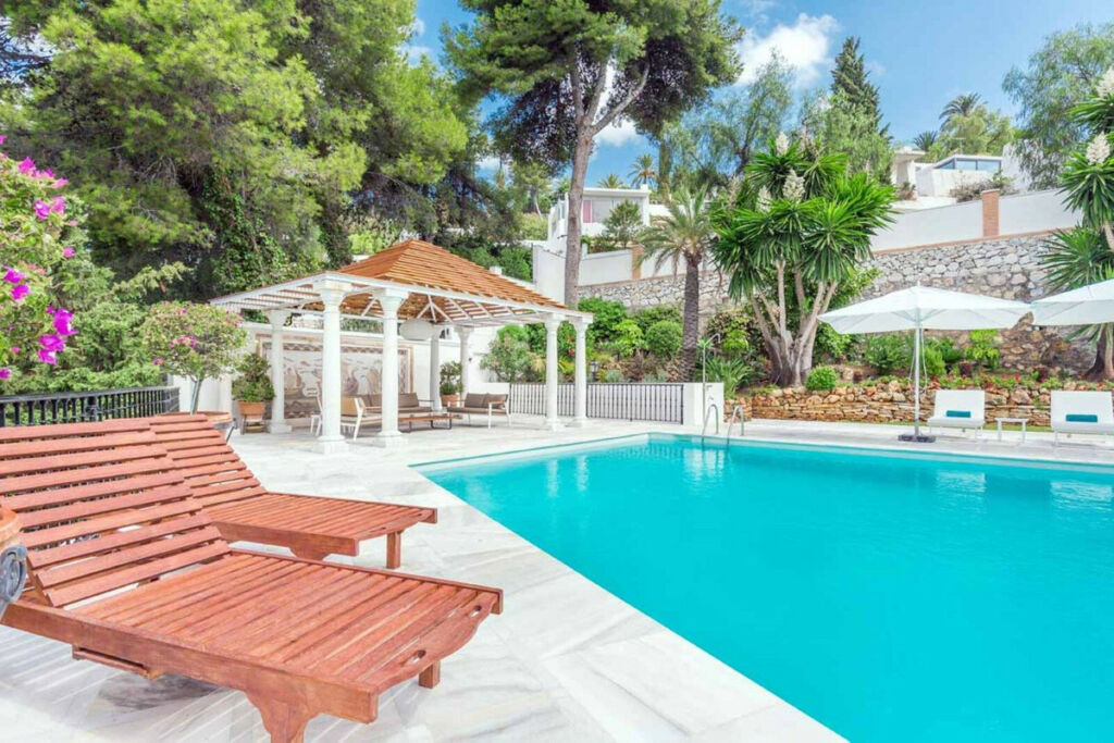 Detached Villa Río Real Málaga - image 30