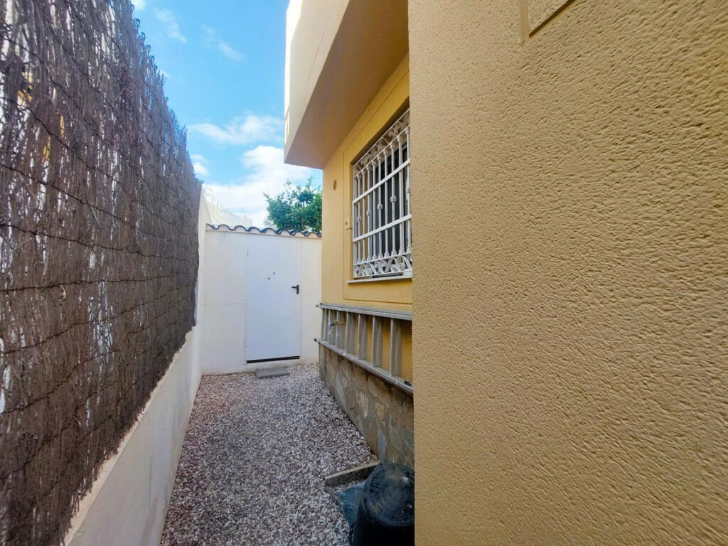 Townhouse Torrevieja Alicante - image 28