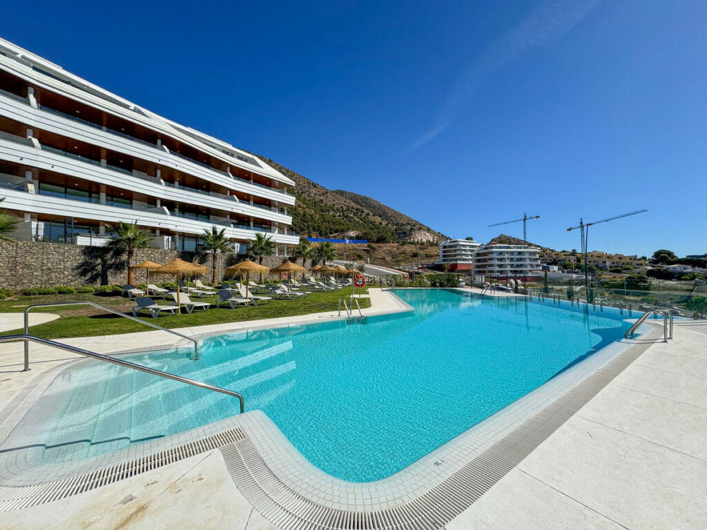 Middle Floor Apartment Carvajal Málaga - image 29