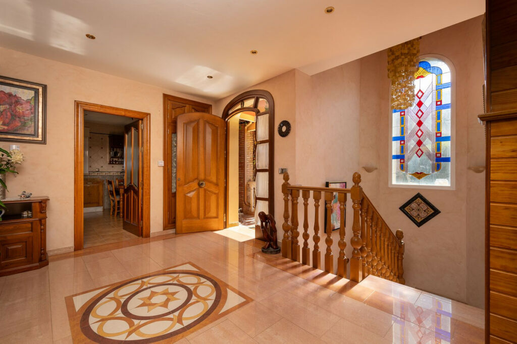 Detached Villa Alhaurín de la Torre Málaga - image 3