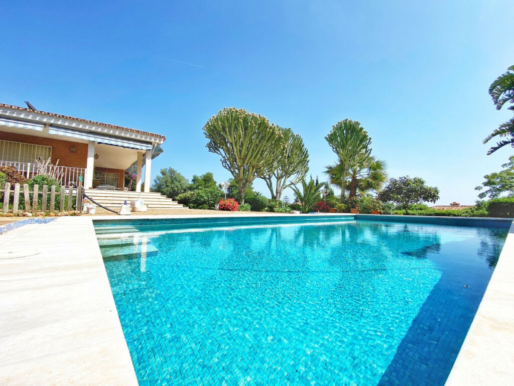 Detached Villa Marbella Málaga - image 4