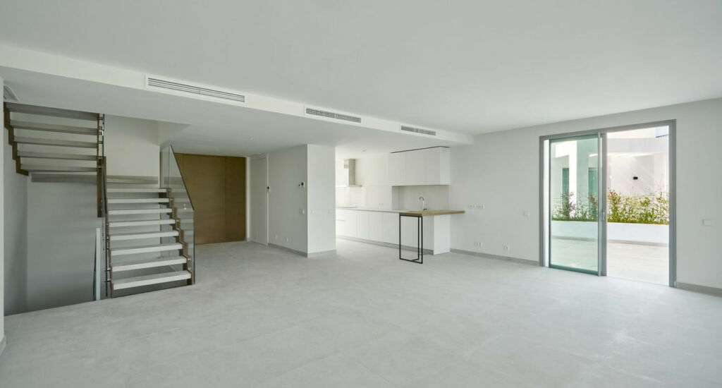 Semi-Detached House San Pedro de Alcántara Málaga - image 3