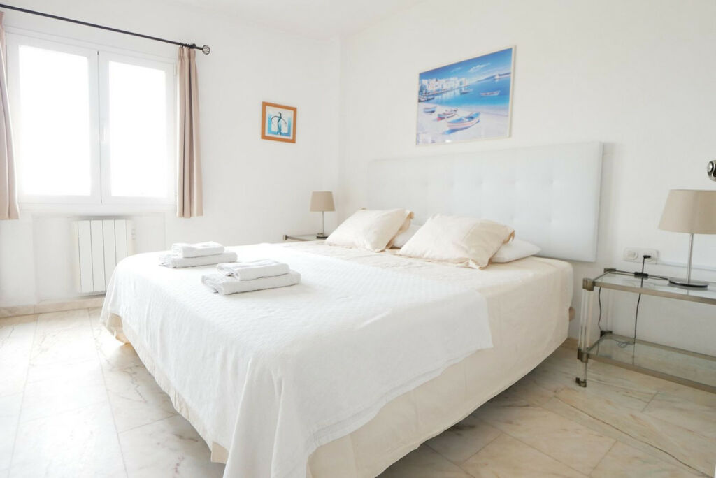 Top Floor Apartment Puerto de Cabopino Málaga - image 7