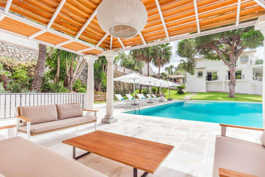 Detached Villa Río Real Málaga - image 6