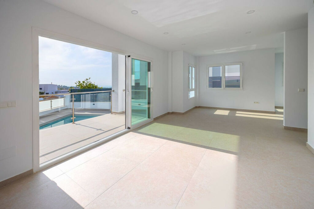 Detached Villa Nerja Málaga - image 3