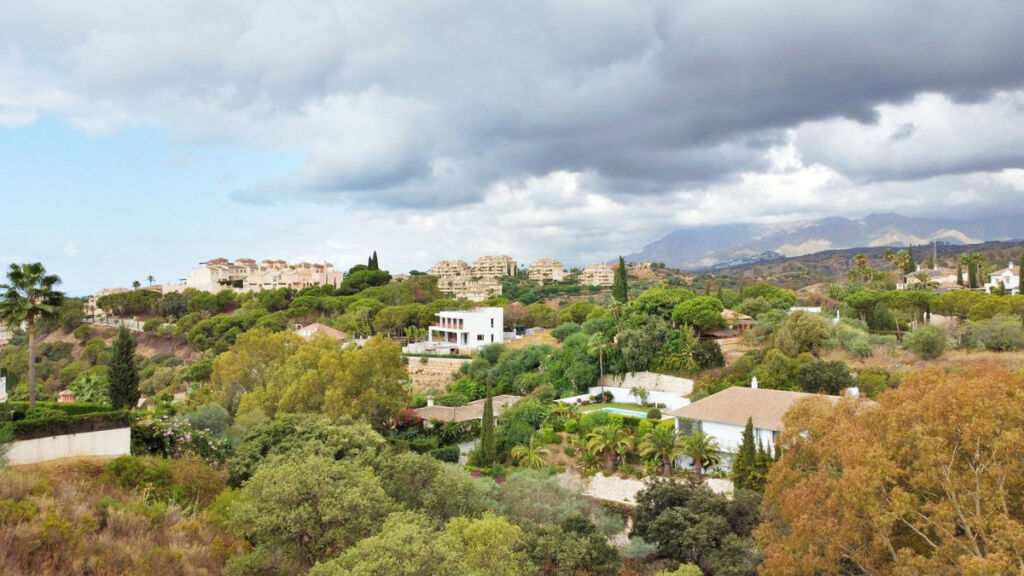 Residential Plot Elviria Málaga - image 3