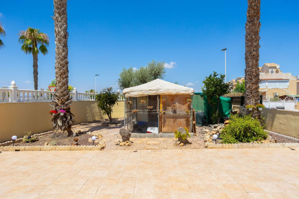 Detached Villa La Siesta Alicante - image 3