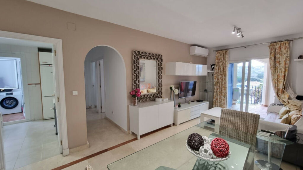 Middle Floor Apartment San Luis de Sabinillas Málaga - image 3