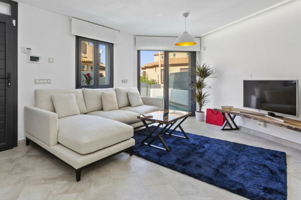 Detached Villa La Mata Alicante - image 3