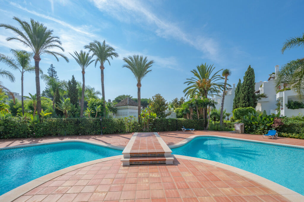Ground Floor Apartment The Golden Mile Málaga - image 3