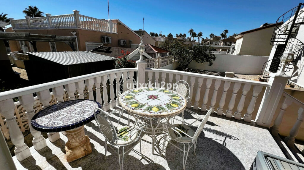 Detached Villa Playa Flamenca Alicante - image 3