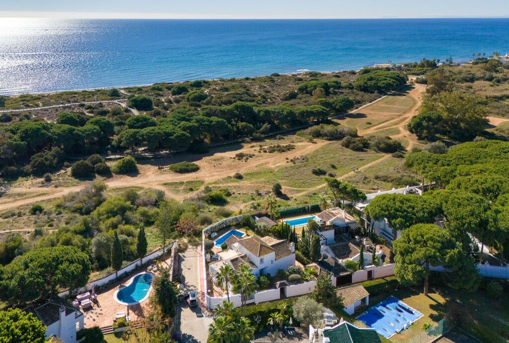 Detached Villa Marbella Málaga - image 3