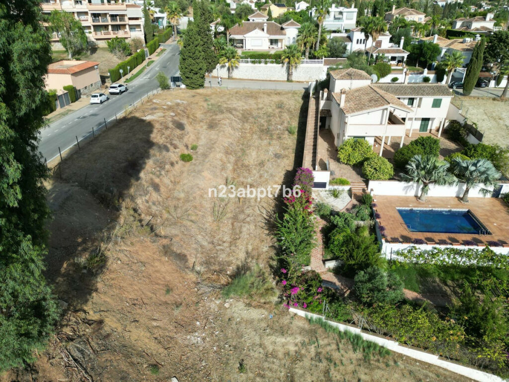 Residential Plot Mijas Golf Málaga - image 3