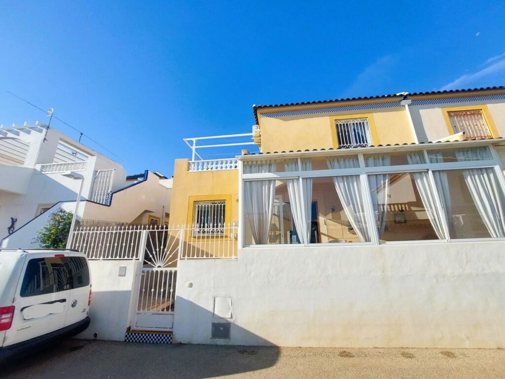 Townhouse Torrevieja Alicante - image 3