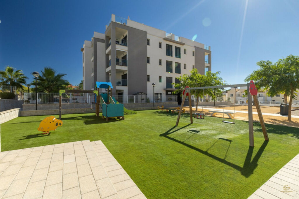 Ground Floor Apartment Villamartin Alicante - image 29