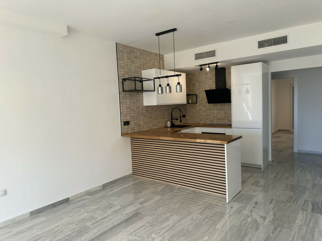 Middle Floor Apartment Cabopino Málaga - image 30