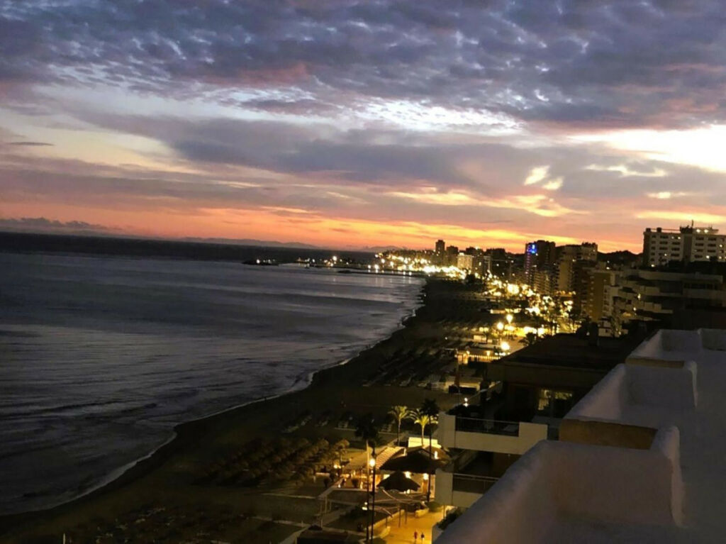 Penthouse Fuengirola Málaga - image 31