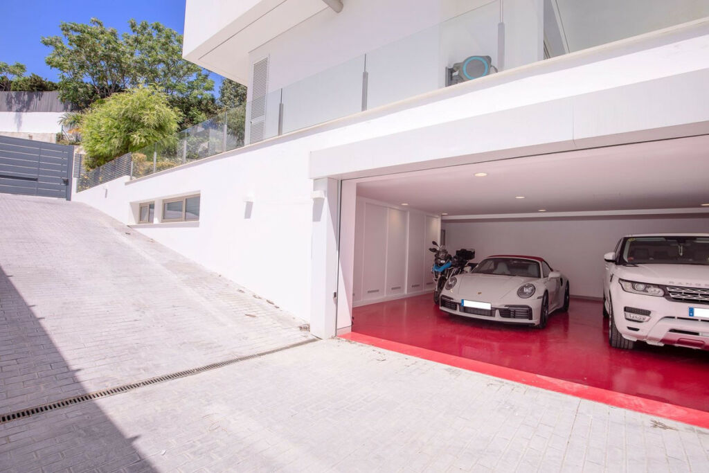 Detached Villa Guadalmina Baja Málaga - image 33