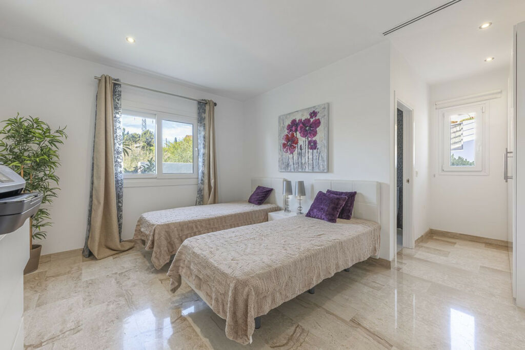 Detached Villa El Rosario Málaga - image 34
