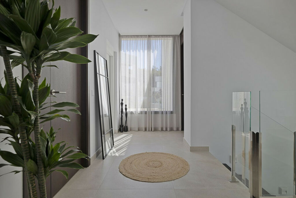 Detached Villa Marbella Málaga - image 32