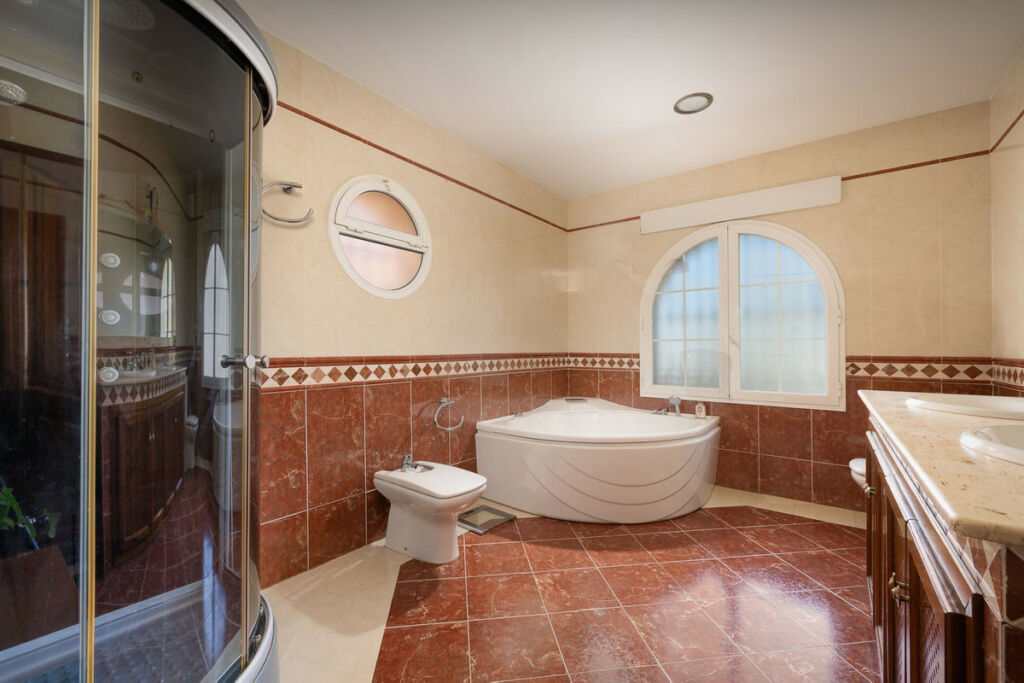 Detached Villa Alhaurín de la Torre Málaga - image 32