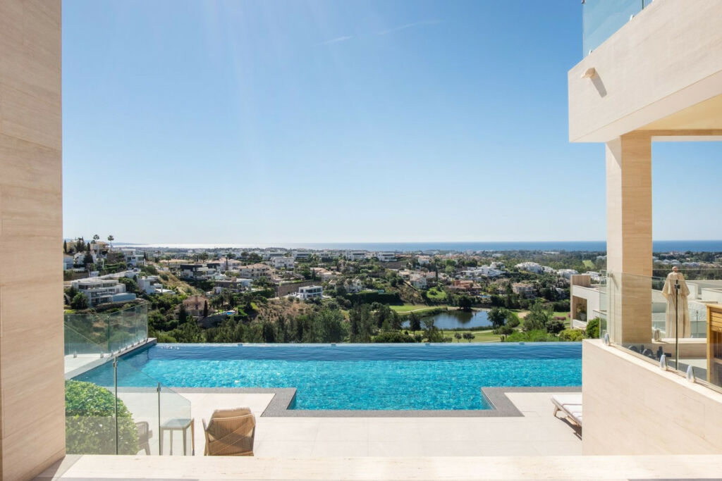 Detached Villa Benahavís Málaga - image 32